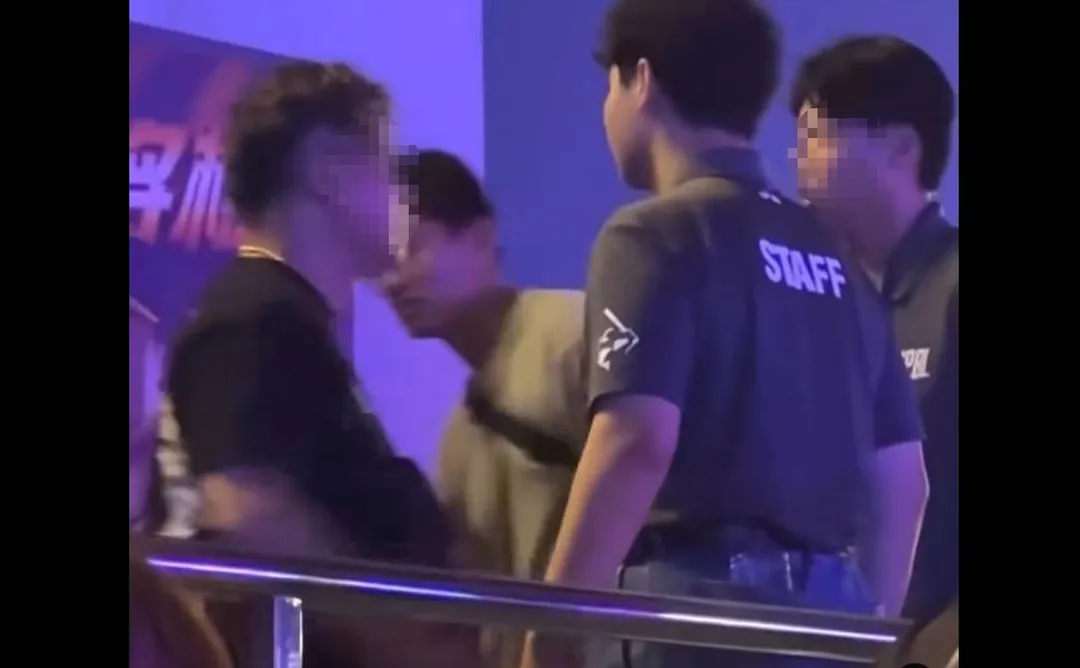 蔣姓男子因不滿中職工讀生勸阻竟出手動粗。（圖／翻攝自社群平台X）
