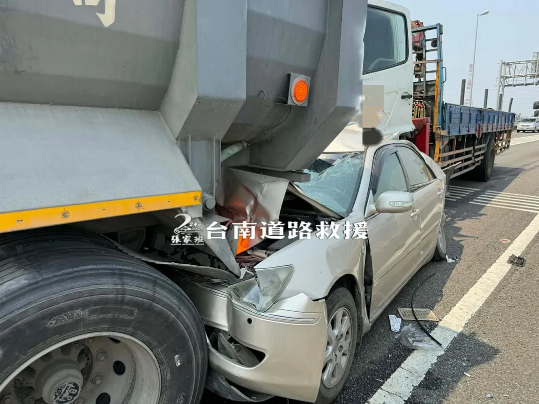 車禍現場畫面。（圖／台南道路救援張家班）