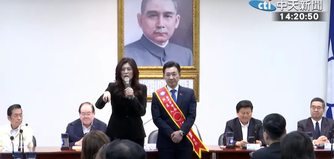 鄭麗文和江啟臣。（圖／中天新聞）