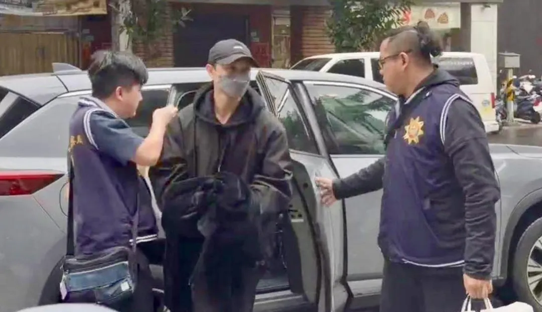 王子坦承花33萬閃兵遭移送新北地檢署。(圖/翻攝畫面)