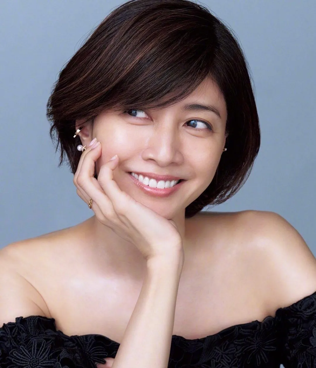 內田有紀傳出與柏原崇結婚。（圖／翻攝微博）