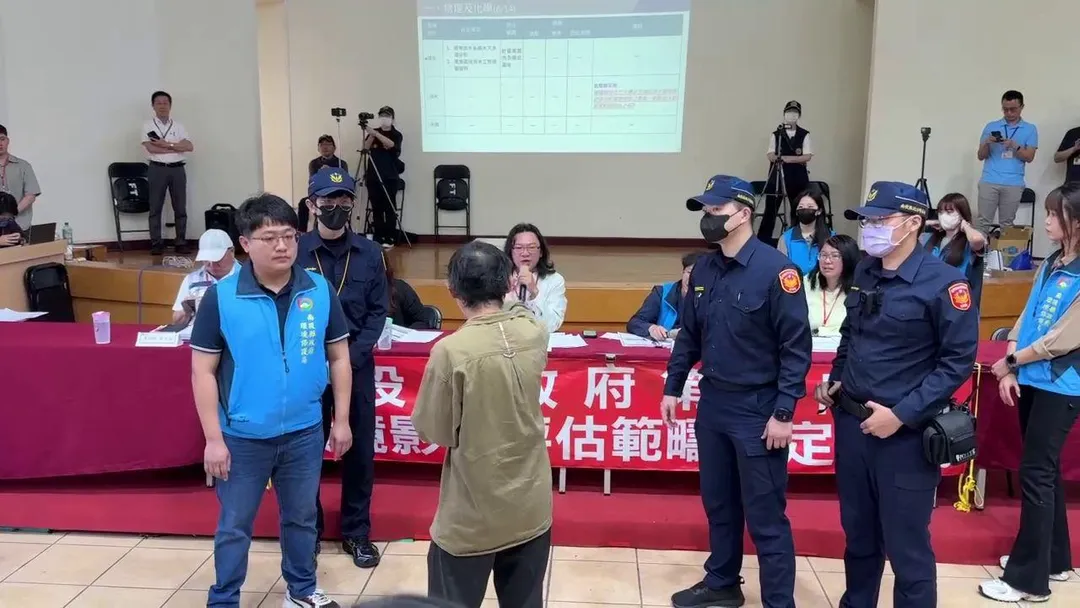 抗爭現場。（圖／中天新聞）