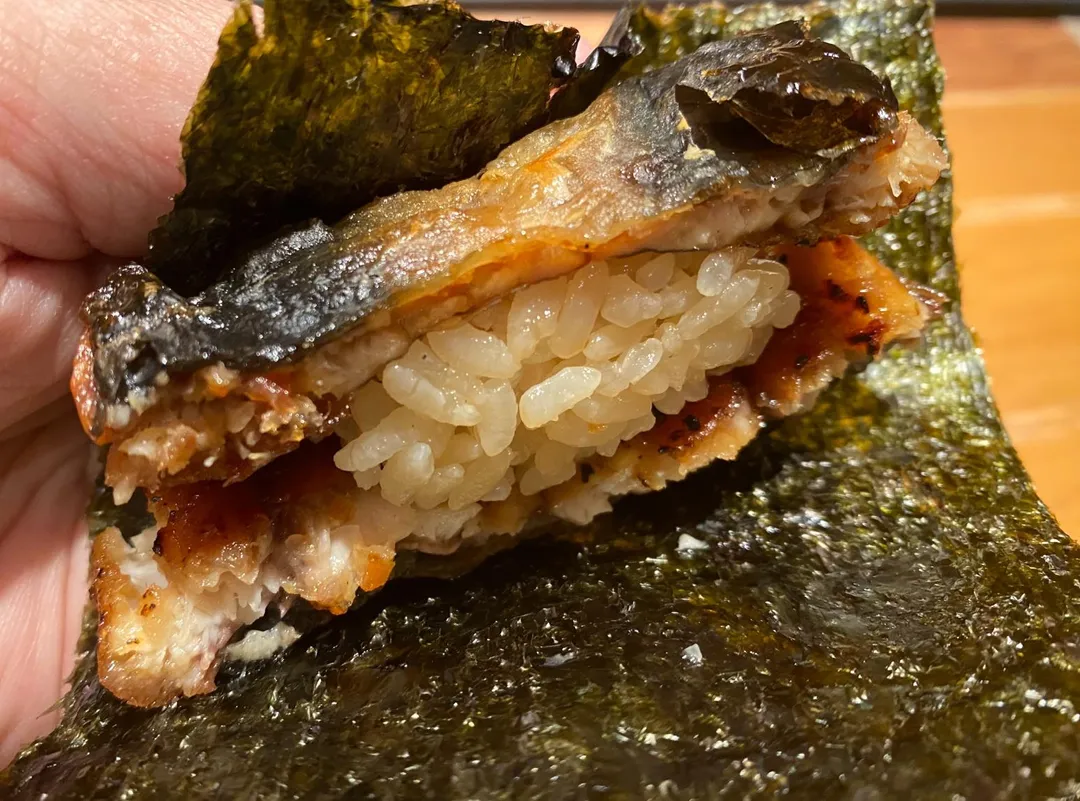 流行中的海苔片夾覆主食材。（圖／黃宏輝提供）