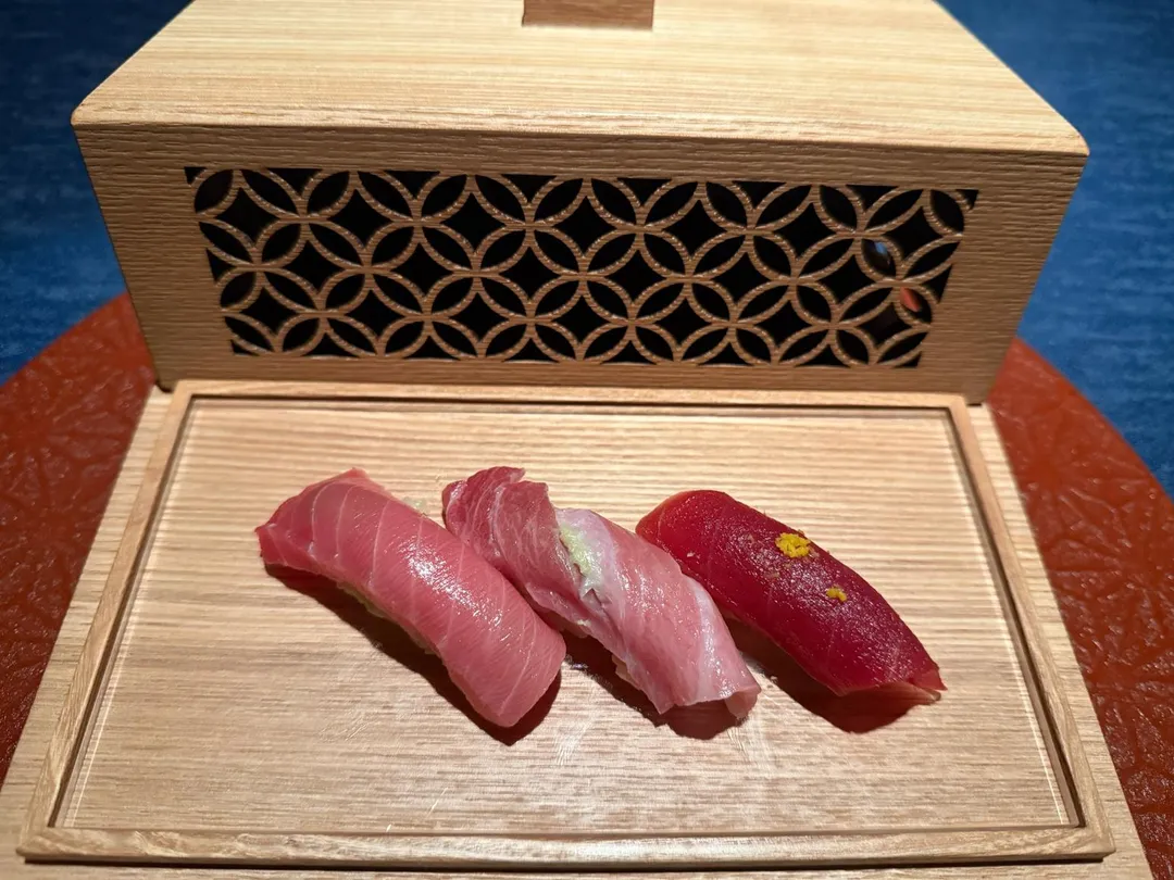 壽司-鮪魚中腹.鮪魚大腹.鮪魚赤身。（圖／黃宏輝提供）