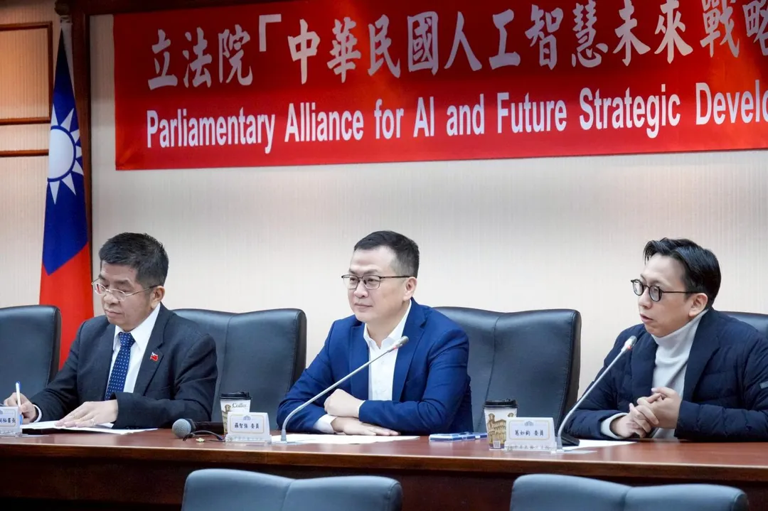 外傳有望接任馬英九基金會執行長一職，羅智強表示並未獲得徵詢，目前暫無回應評論。（圖取自羅智強臉書）