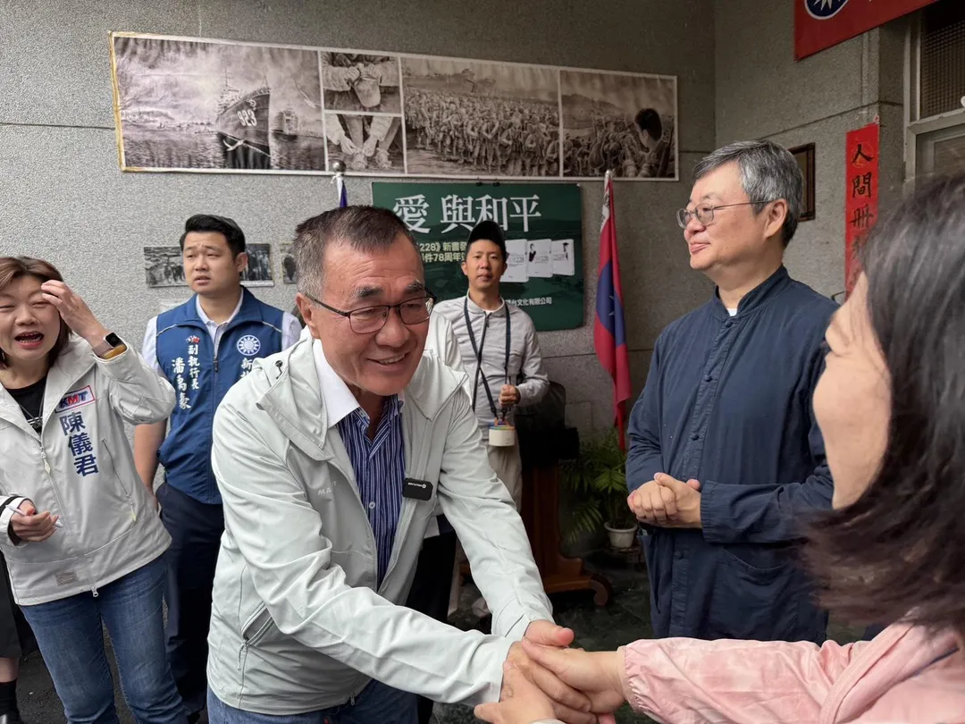 李四川今(3)日上午前往新店參訪胡璉將軍故居。(圖/李四川辦公室提供)