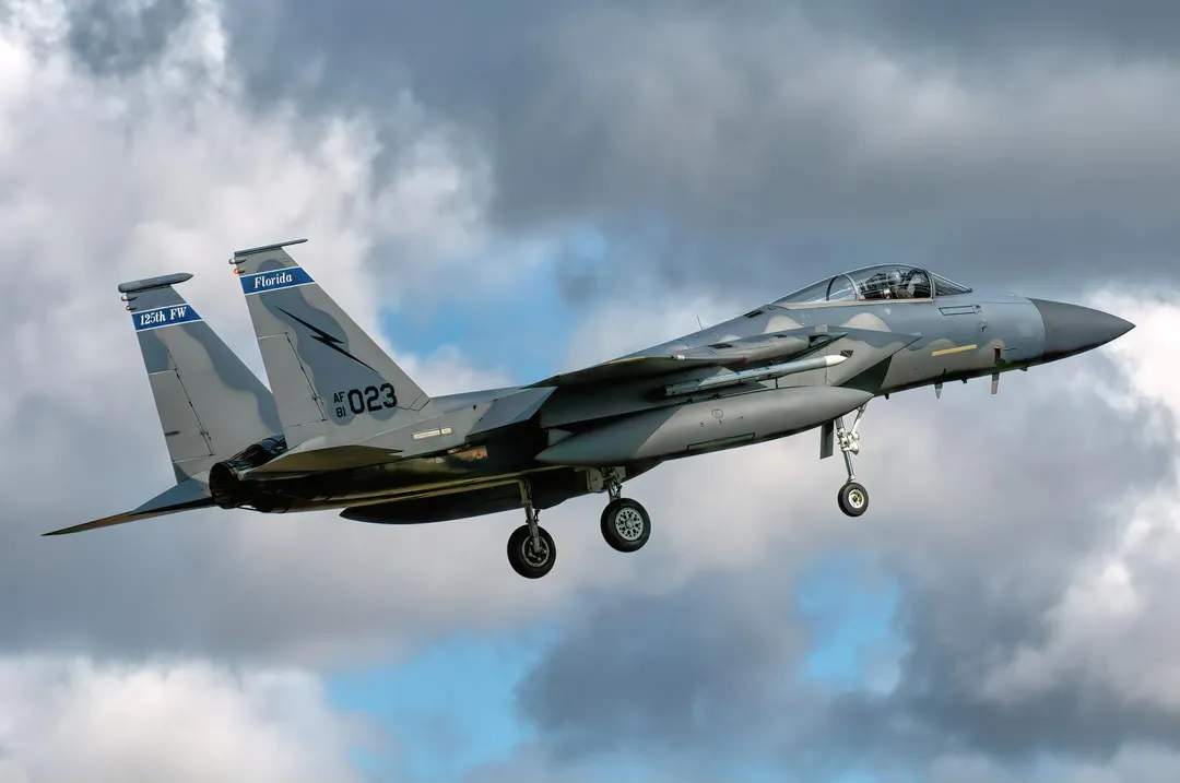 美軍一架F-15戰機墜毁在伊朗境內。（示意圖／PIXABAY）
