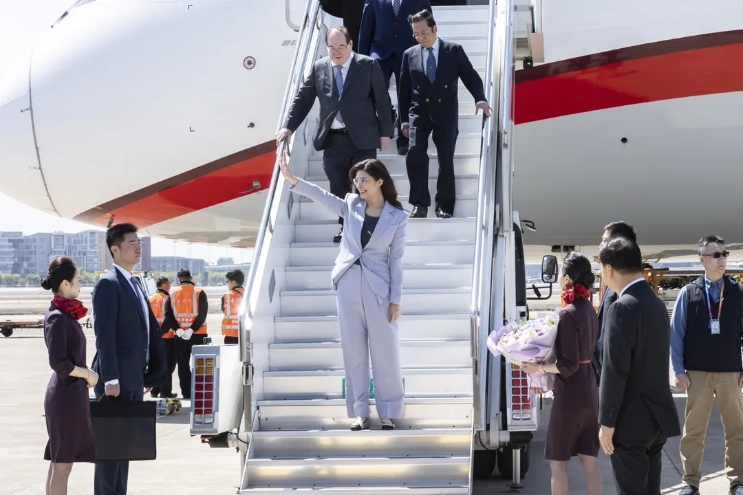 鄭麗文率團抵達上海虹橋機場。（圖／國民黨提供）