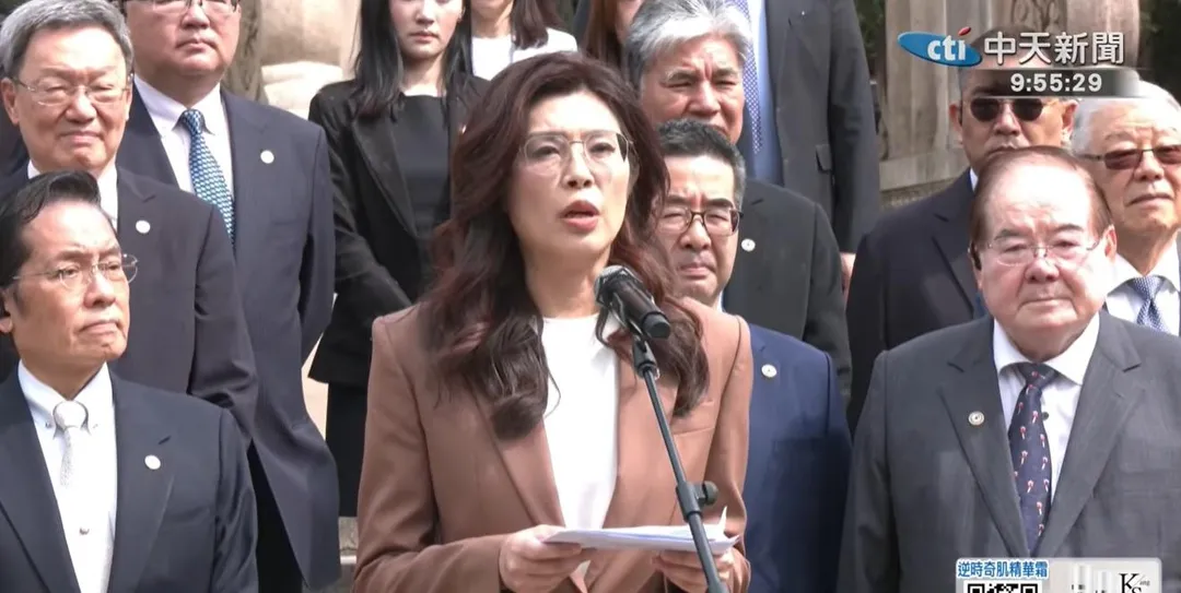 鄭麗文率國民黨前往大陸訪問（攝自中天新聞）