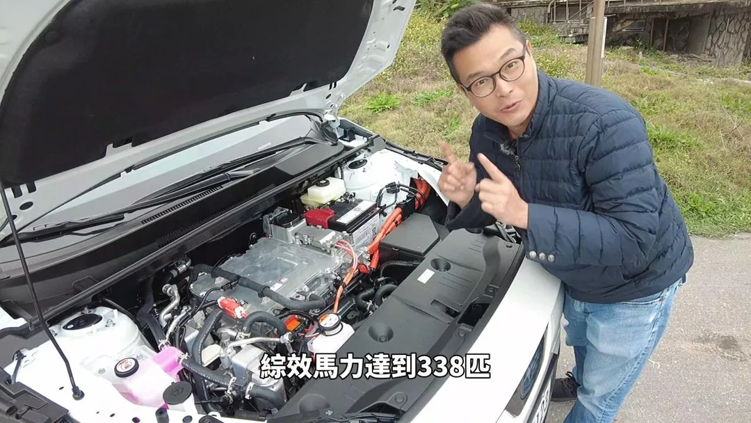中天車享家朱朱哥來聊車，這次為您帶來的內容，聚焦Subaru最新改款電動SUV——Subaru Solterra XT。（圖／中天新聞）