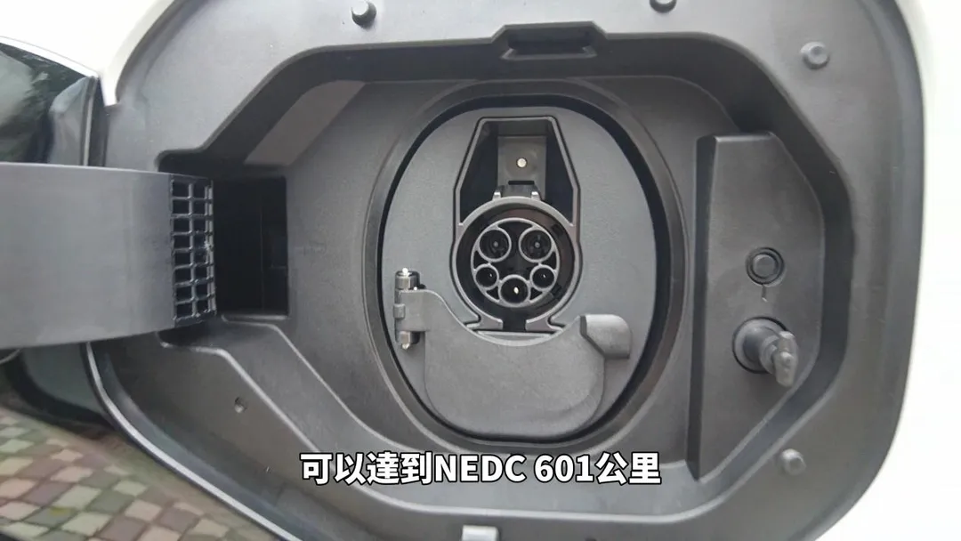 中天車享家朱朱哥來聊車，這次為您帶來的內容，聚焦Subaru最新改款電動SUV——Subaru Solterra XT。（圖／中天新聞）