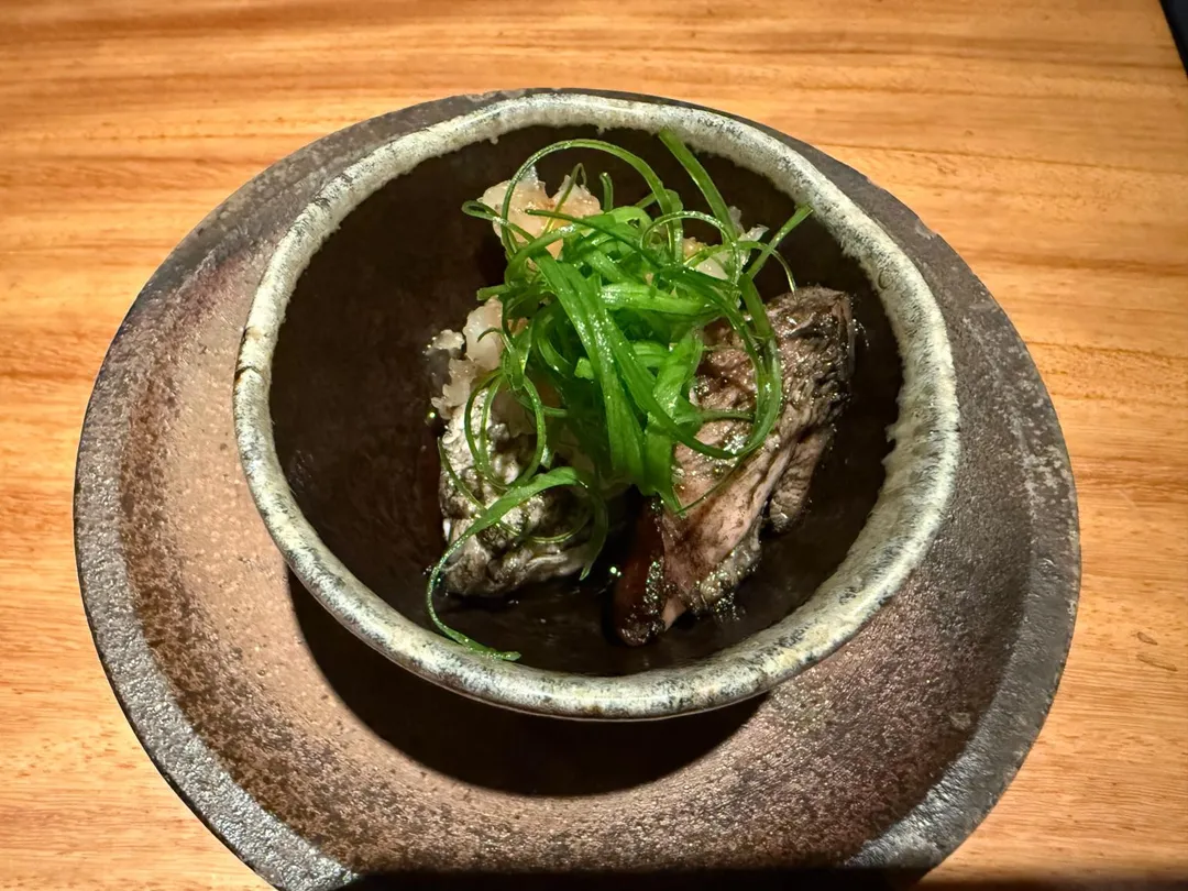 籠子燒腿胸肉。（圖／黃宏輝提供）