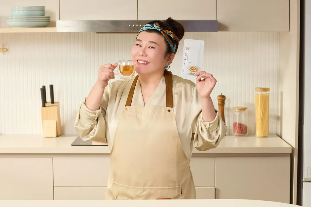林美秀受邀擔任補品年度代言人。（圖／純煉滴雞精 提供）