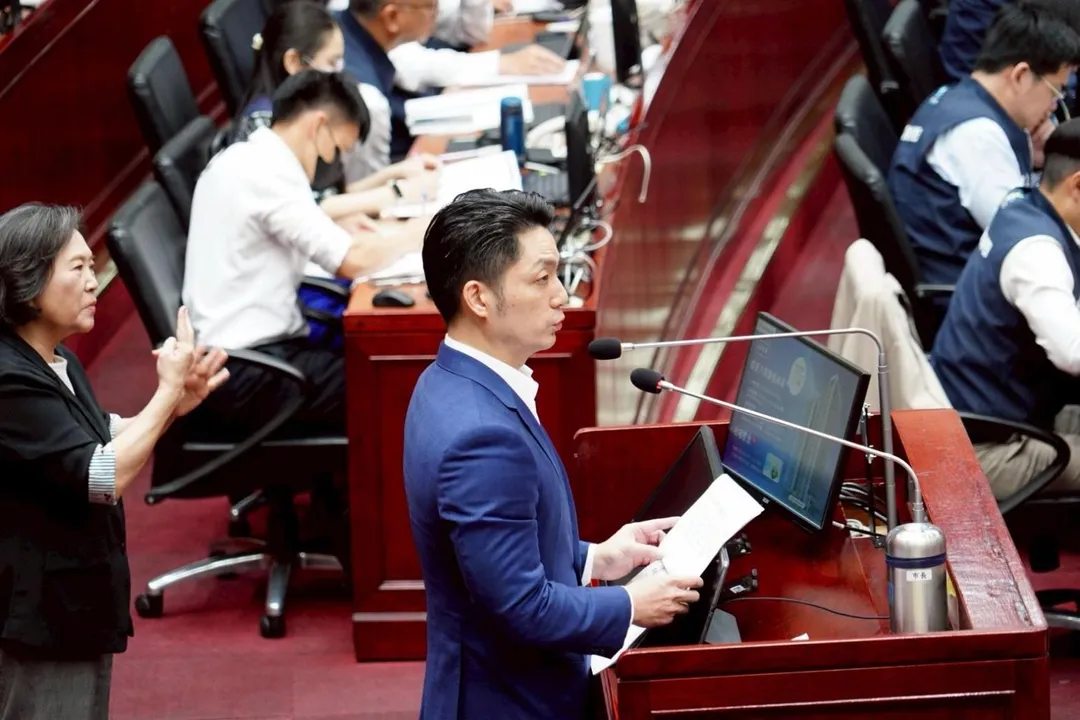 台北市長蔣萬安赴市議會進行施政報告。（圖／台北市政府）