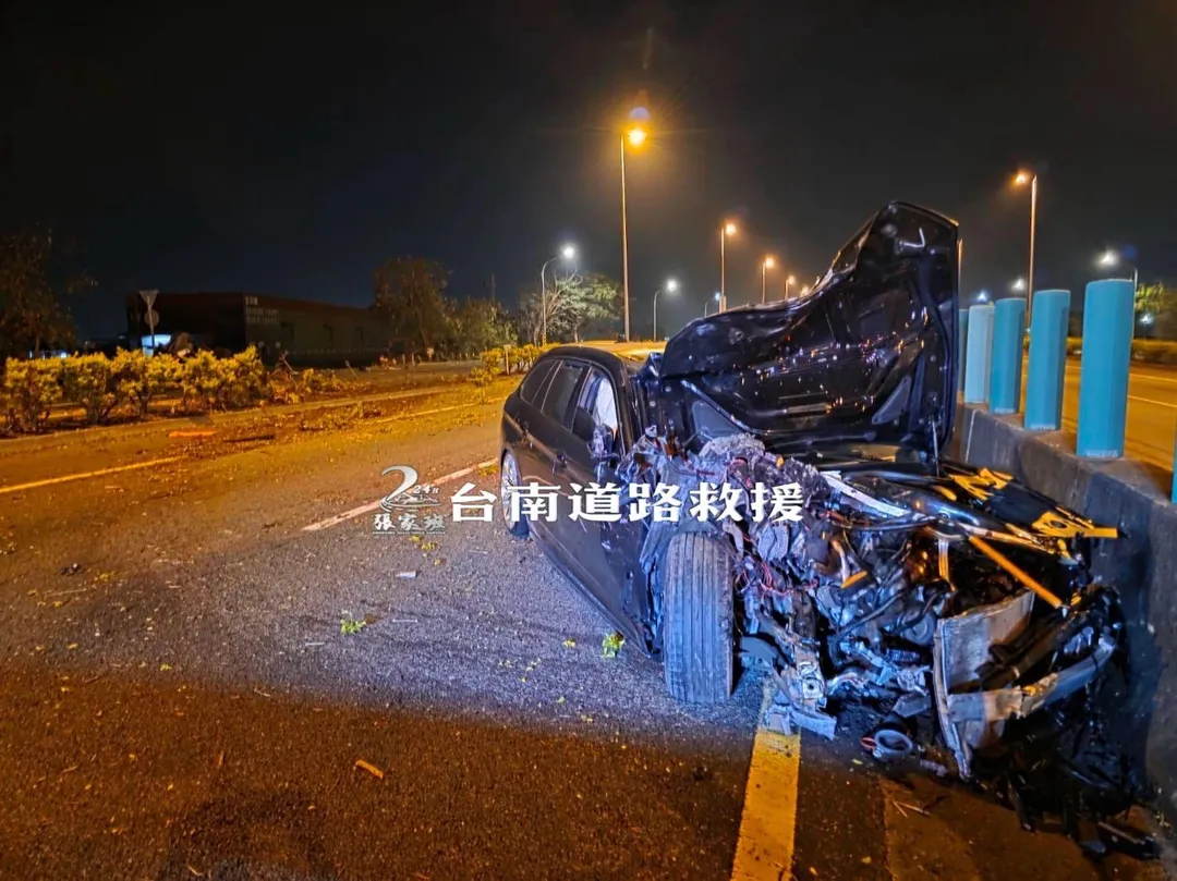 車禍現場。（圖/台南道路救援張家班授權提供）