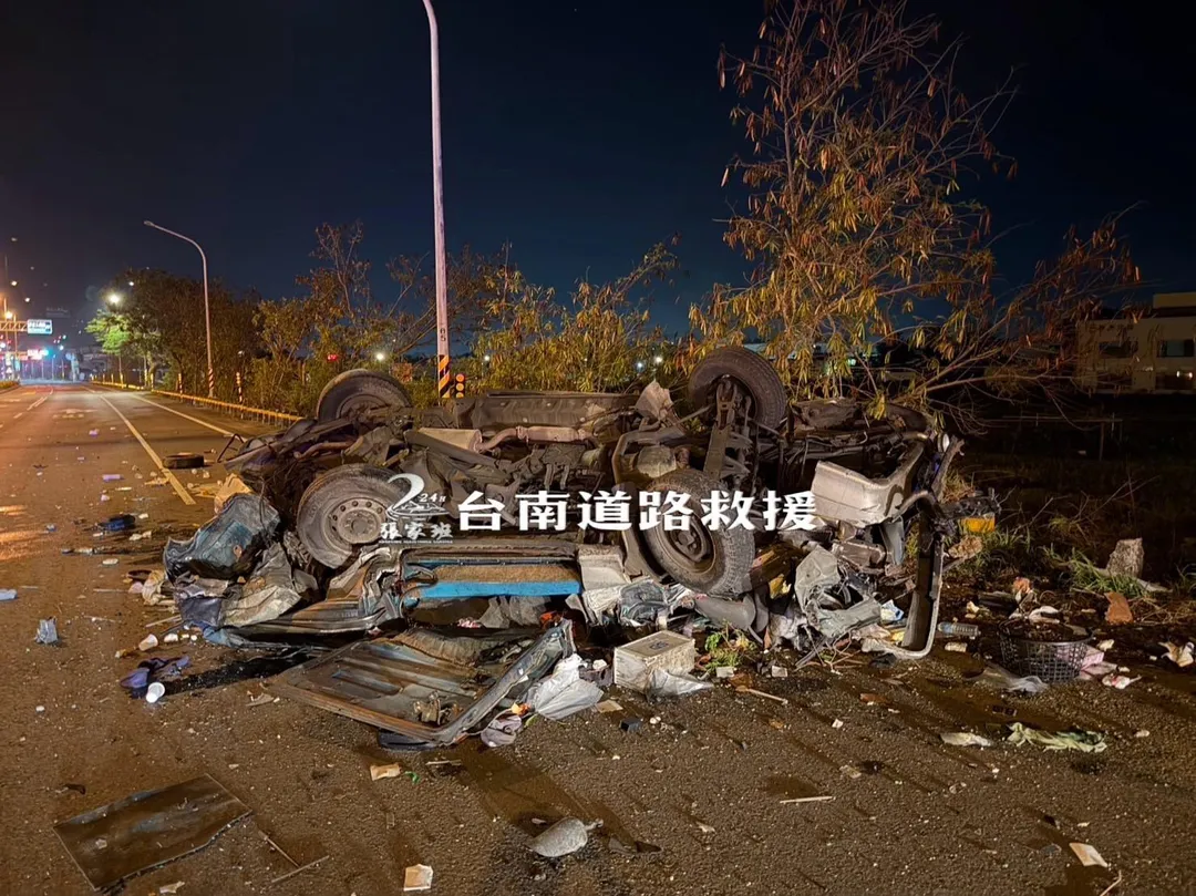 車禍現場。（圖/台南道路救援張家班授權提供）