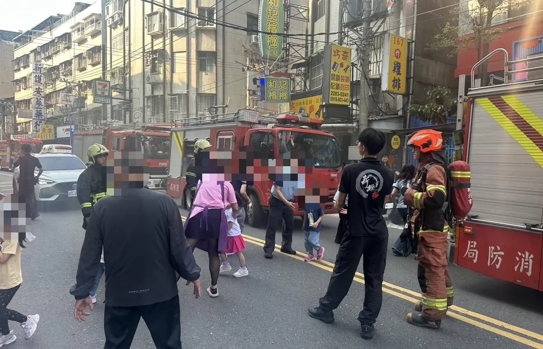 新北市蘆洲一間幼兒園下午發生火警。(圖/翻攝畫面)