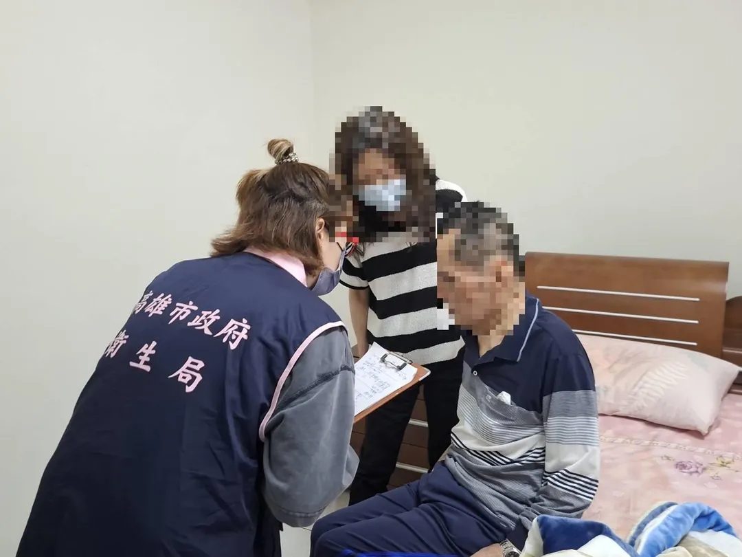 成立家庭照顧者據點，即是協助照顧者依其需求。（圖／高雄市政府衛生局提供）