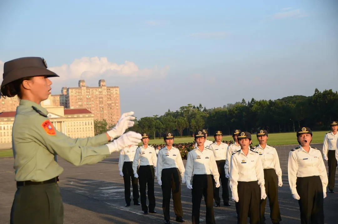 陸軍官校軍歌比賽情形。(圖/截自國防部發言人臉書)