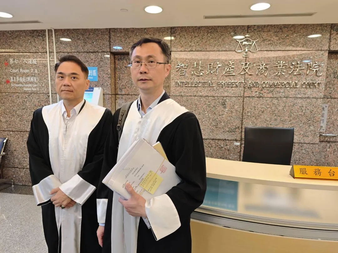 商業法院今審理中工董事提名假處分案，堡新及佳峻委任律師林正疆（左）、葉建偉（右）批中工憑空自創法律概念，違法剝奪股東提名權。（圖 ／堡新提供）