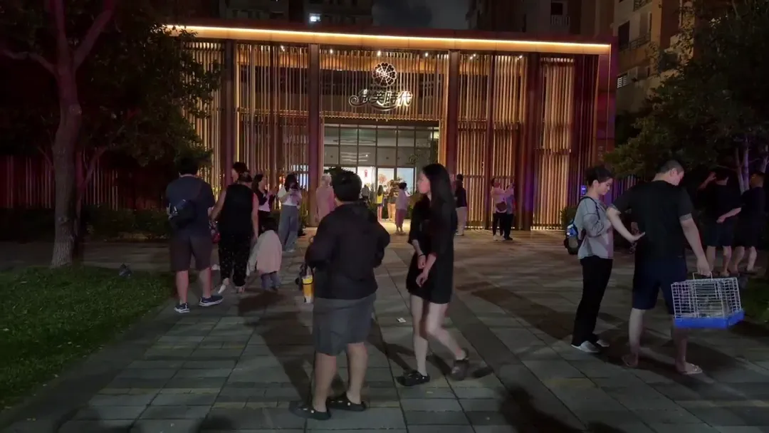 前鎮區的火警現場。(圖/中天新聞)