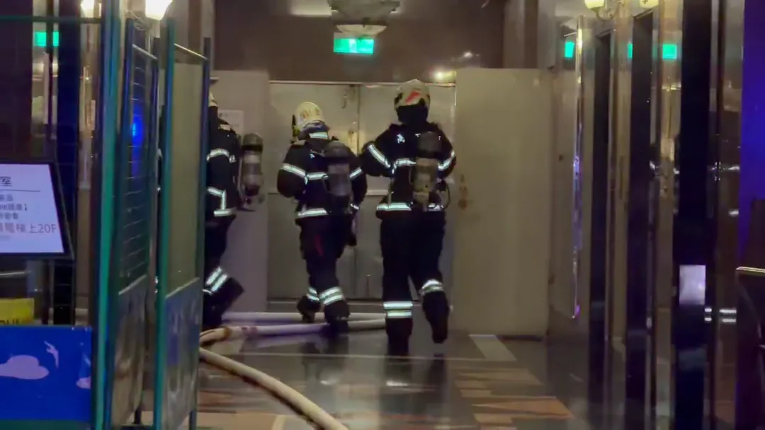 新興區的火警現場。(圖/中天新聞)
