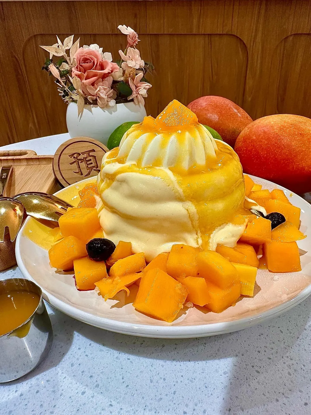 新北市板橋知名甜點店「拾梯甜日式舒芙蕾」近日宣布，由於房東大幅調漲租金，漲幅接近70%，已超出小店的營運承受範圍，因此決定在4月26日（星期日）後歇業。（圖／翻攝自拾梯甜日式舒芙蕾專売店_板橋 臉書）