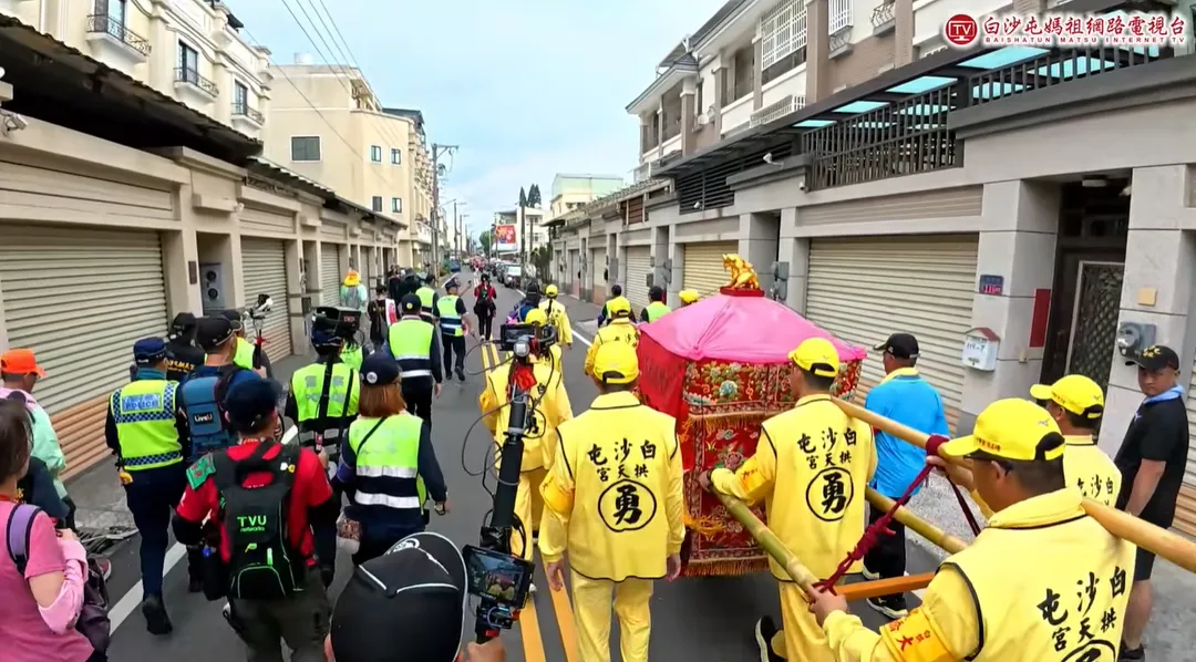 白沙屯媽祖展開為期8天7夜的進香行程。（圖／翻攝自白沙屯媽祖網路電視台）