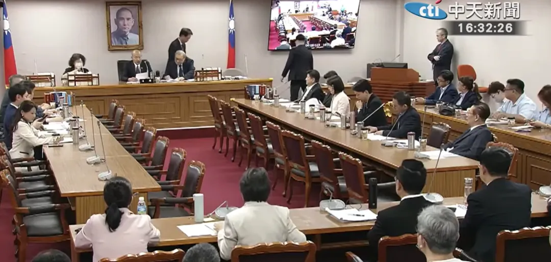 韓國瑜召集朝野黨團協商中央政府總預算案，會中達成共識，確定將在21日付委審查。（圖／中天新聞）