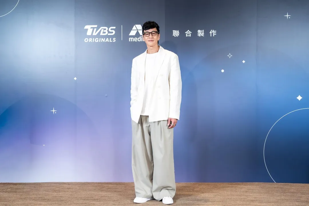 何潤東擔任《對你心動的預言》導演。(圖/TVBS提供)