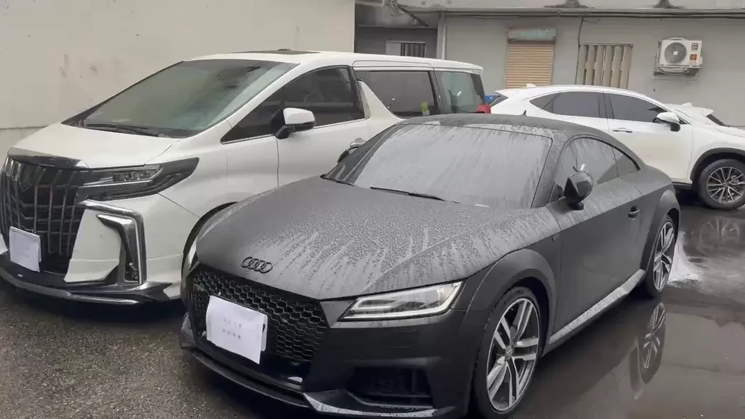 警方查扣嫌犯代步用豪車。（圖／翻攝畫面）