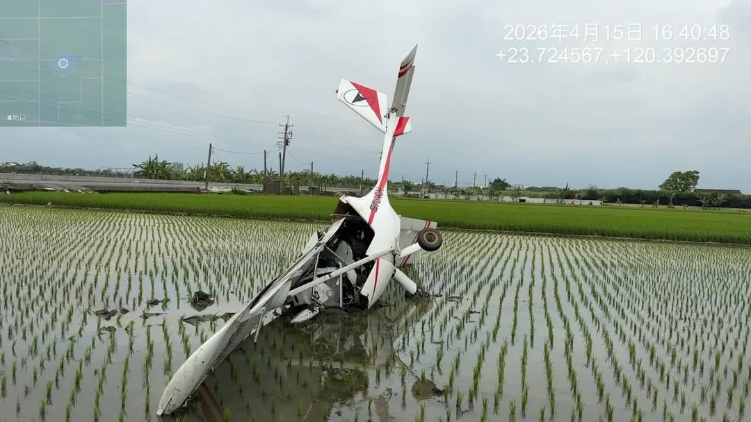 輕航機墜落雲林虎尾。(圖/警方提供,下同)