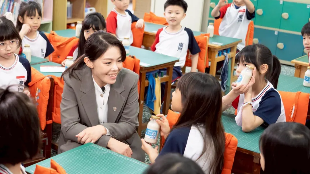 新竹市政府推動「生生喝鮮奶」政策邁入新里程。(圖/新竹市政府)