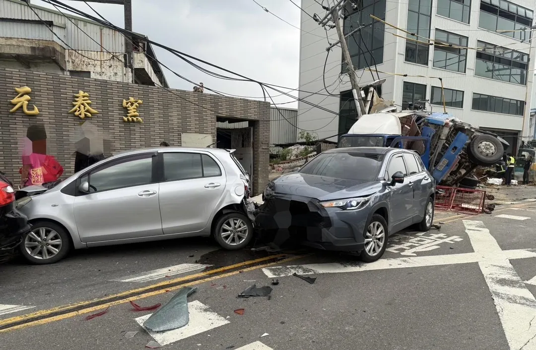 新北鶯歌發生重大車禍。（圖／翻攝畫面）