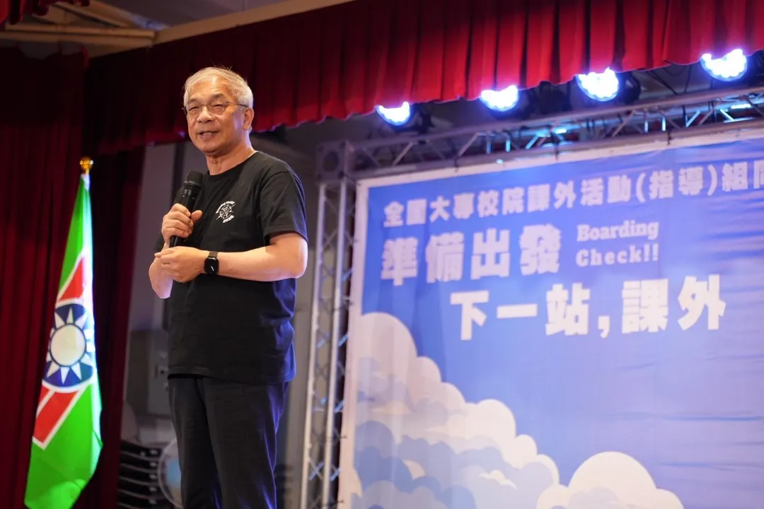 世新大學校長陳清河於開幕式致詞,勉勵輔導同仁傳承經驗、傳遞課外溫度。(圖/世新大學提供)