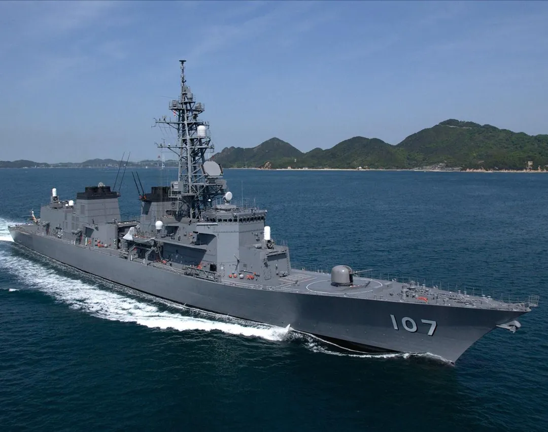 日本村雨級驅逐艦雷號。(圖/海上自衛隊)