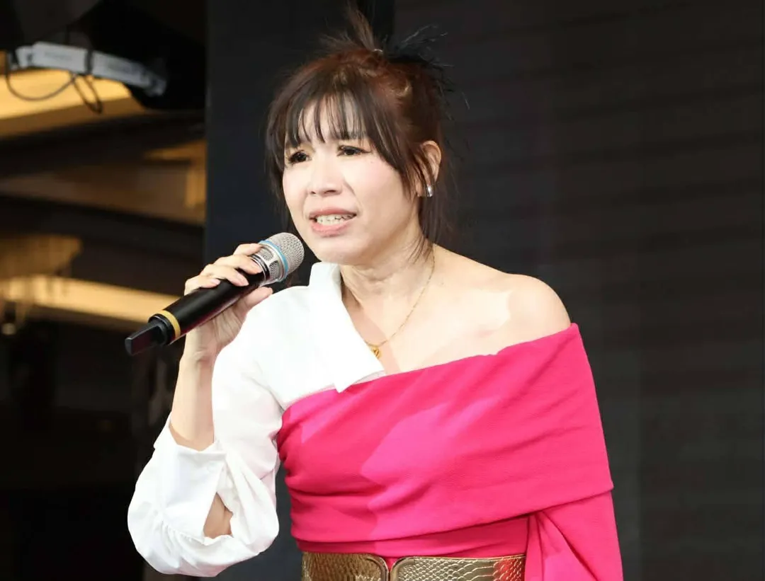廖婉君因外型與歌聲酷似金曲歌后詹雅雯，而被稱為「小詹雅雯」。（圖／翻攝自廖婉君臉書）