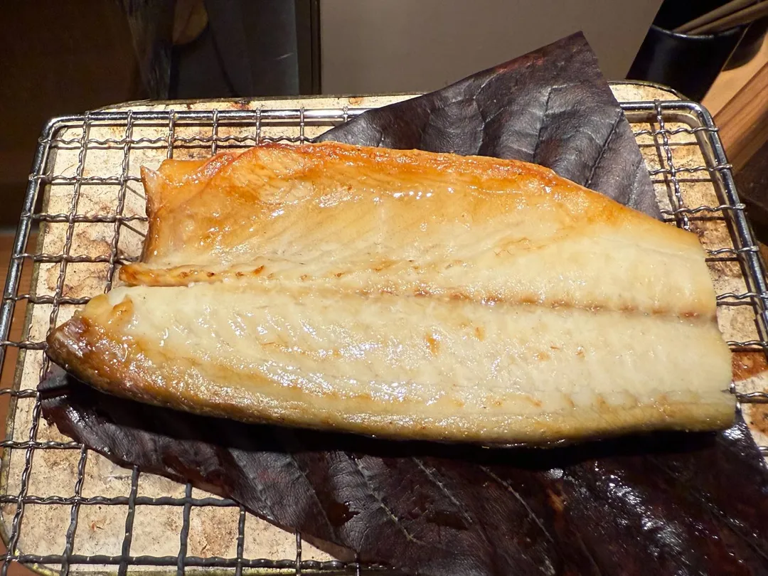 鹽燒鯖魚。（圖／黃宏輝提供）