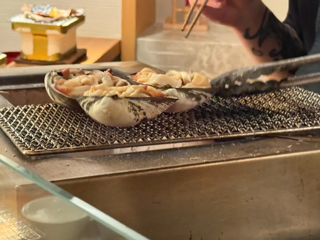 烤北寄貝。（圖／黃宏輝提供）