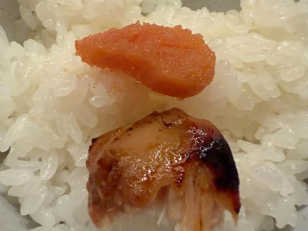 魚肉白飯和明太子。（圖／黃宏輝提供）