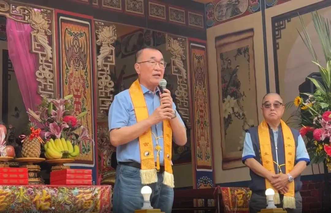 李四川赴福佑宮祈福。(圖/截自李四川辦公室提供影片)