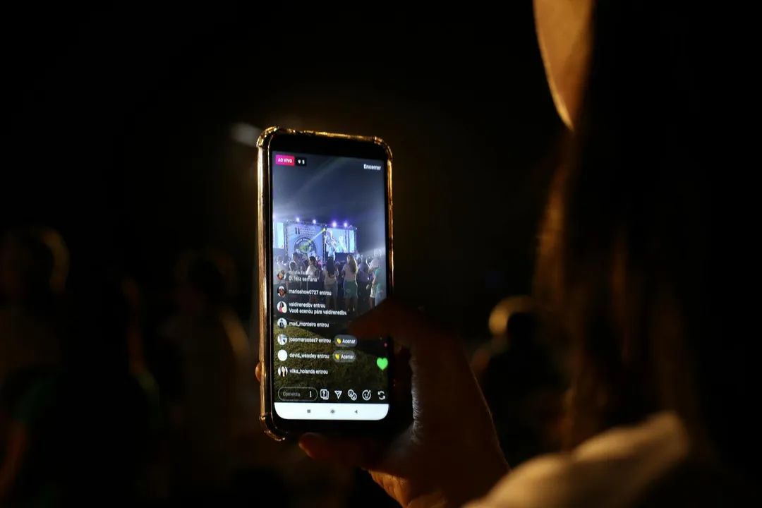 大陸河南1名19歲少女小夢在1年多的時間挪用自家公司公款，抖內直播主高達1700萬元人民幣。（示意圖／取自pexels）