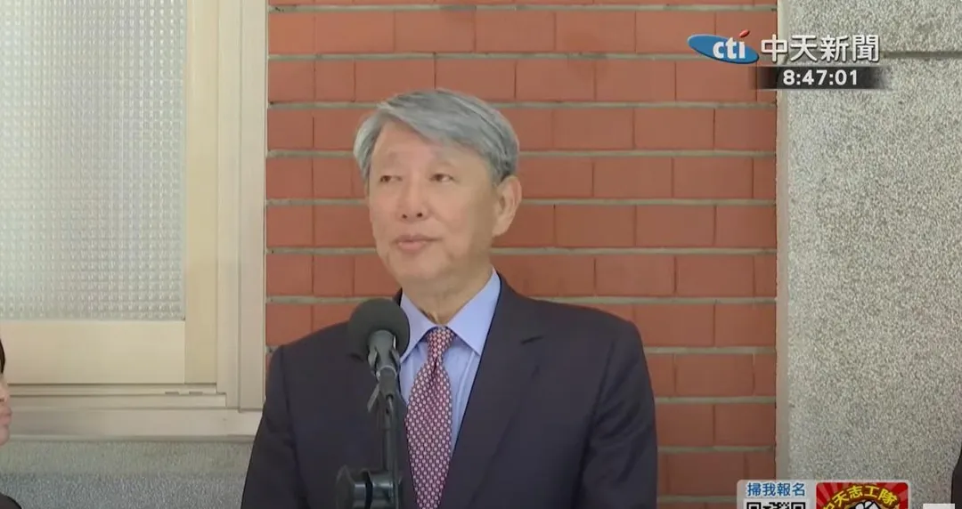 前經濟部長郭智輝確診膽管癌，並坦言若非總統多次在會議上耳提面命，堅持他進行身體檢查，恐怕難以及時發現病情。（圖／中天新聞）