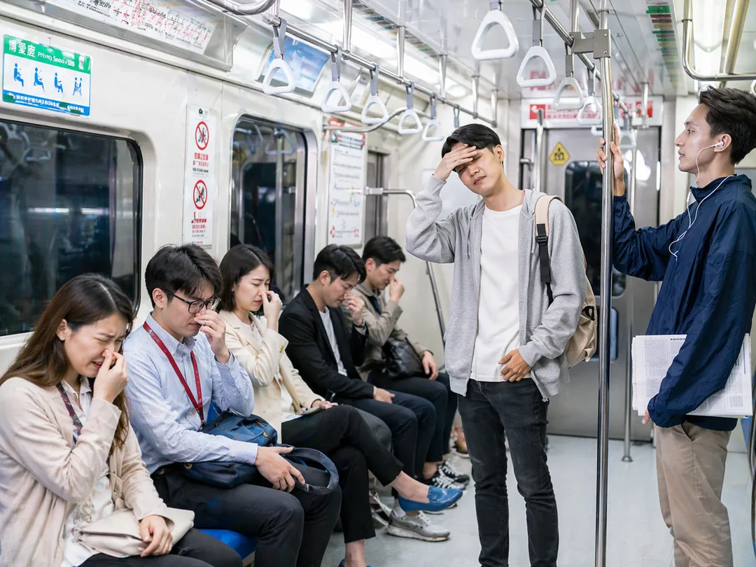 有民眾抱怨搭乘北捷中和新蘆線時，車門開啟螢幕卻顯示車廂位置等資訊，讓人難以確認站名，引起許多通勤族共鳴。（AI生成示意圖／中天新聞）