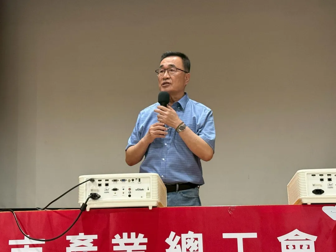 國民黨新北市長參選人李四川宣布政策牛肉，要興建大橋串連蘆洲跟社子島，使新北科技人直通輝達總部。（圖／李四川競辦提供）