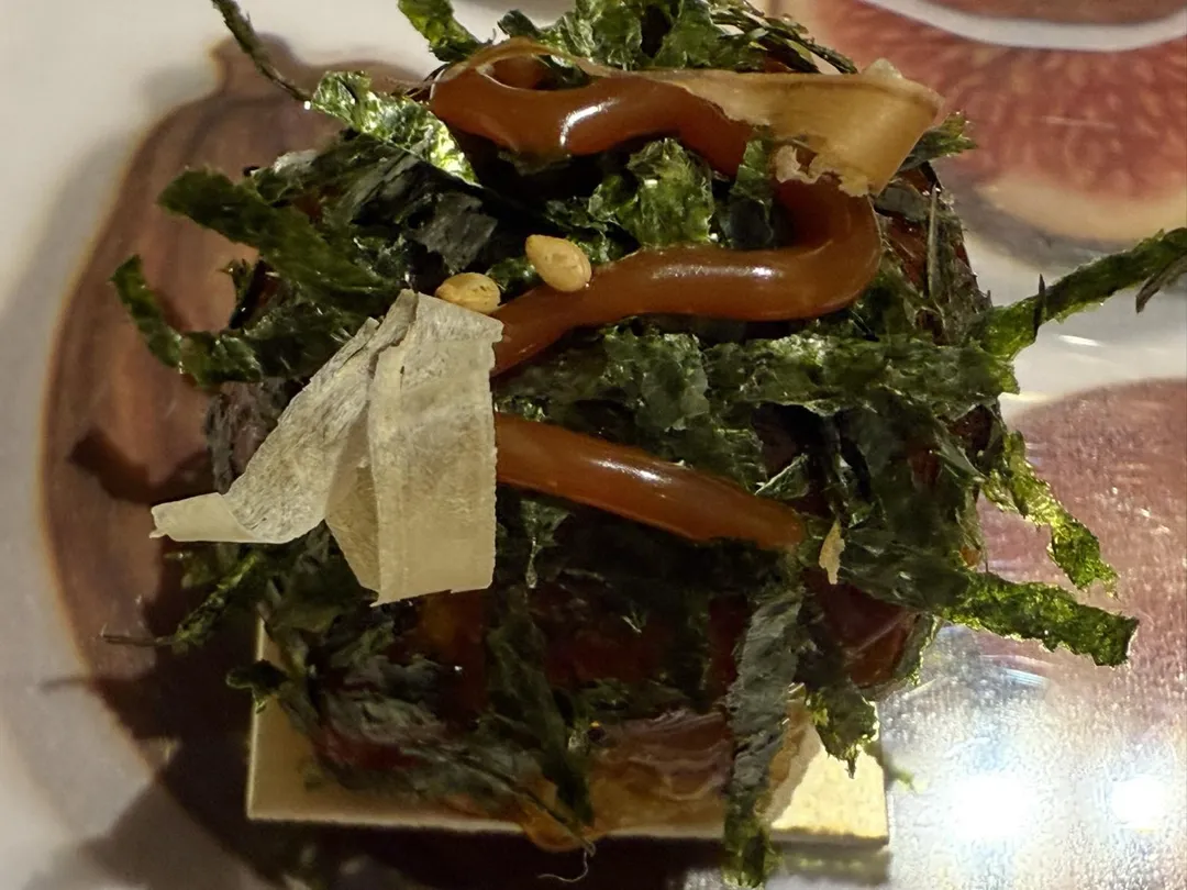 玄米泡芙像章魚燒。（圖／黃宏輝提供）