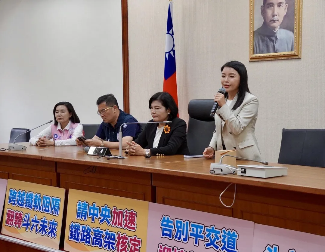 國民黨立委張嘉郡喊話行政院能盡速通過核定「斗六市區鐵路立體化計畫」。（圖／張嘉郡國會辦公室提供）