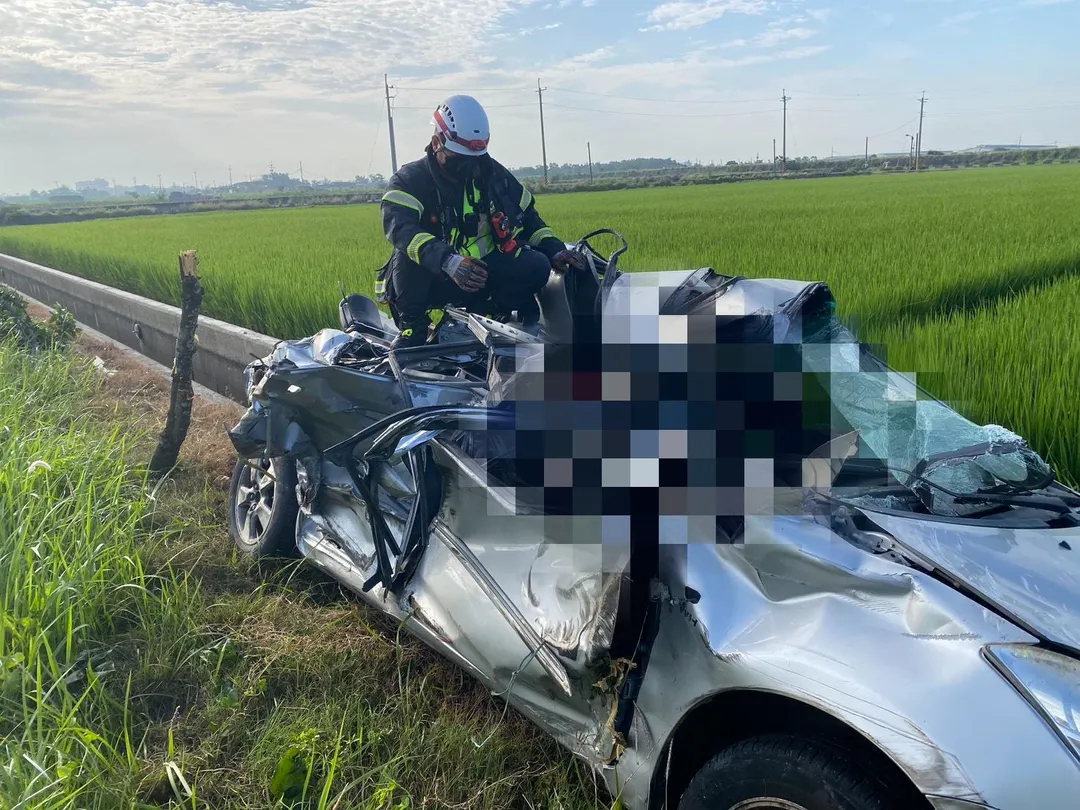 車禍現場。(圖/嘉義縣消防局提供)