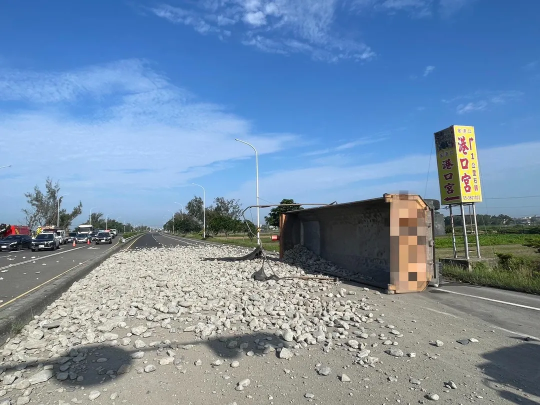 車禍現場。(圖/嘉義縣消防局提供)