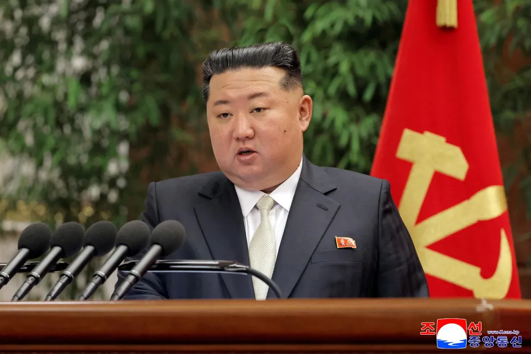 圖為今年2月，金正恩在勞動黨第九屆中央委員會第一次全體會議上。（圖／路透社）